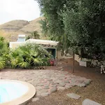 Holiday home Vivelorural Casa En Risco De Con Piscina
