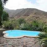 Holiday home Vivelorural Casa En Risco De Con Piscina *
